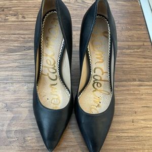 Sam Edelman black classic heel